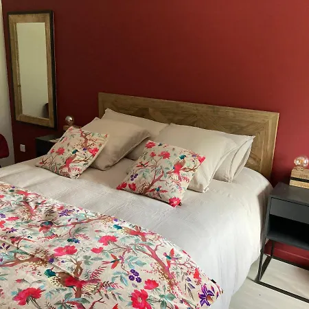 Wine D'hotes Bed & Breakfast *
